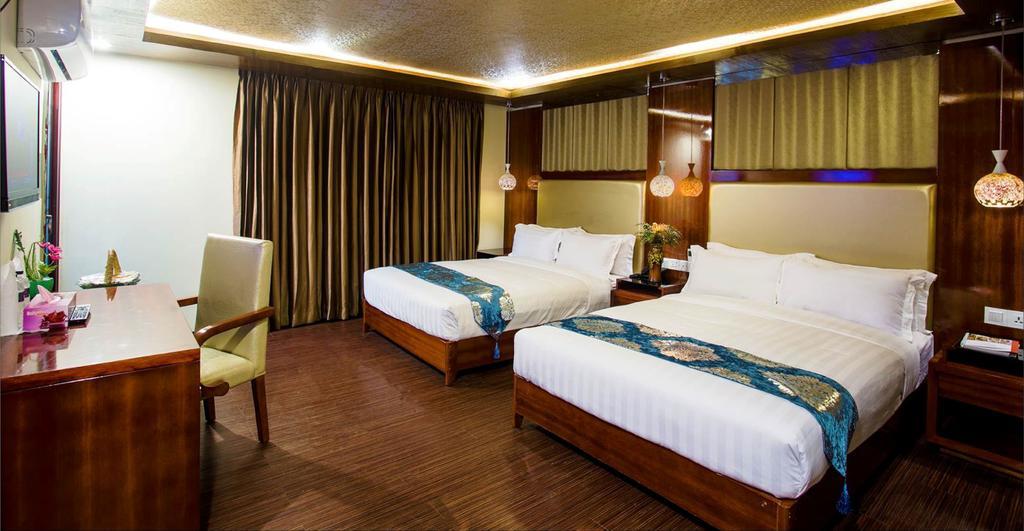 Hotel Noorjahan Grand Sylhet Esterno foto